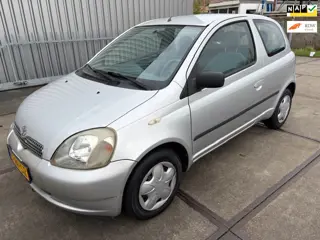 Toyota Yaris 1.0-16V VVT-i Sol