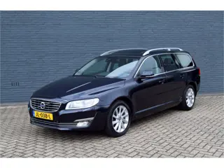 Volvo V70 2.0 T4 Polar+ Leer Memory Trekhaak Schuifdak Standkachel