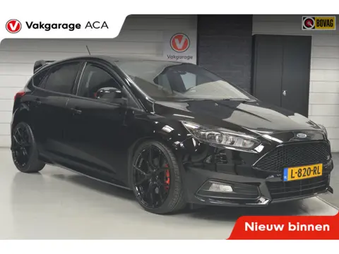 Ford Focus 2.0 ST // 250 PK // 122.000 km // CLIMA // NAVI // CARPLAY // PDC // CRUISE //