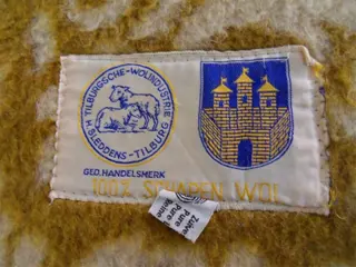 Te koop 100% schewerwollen deken