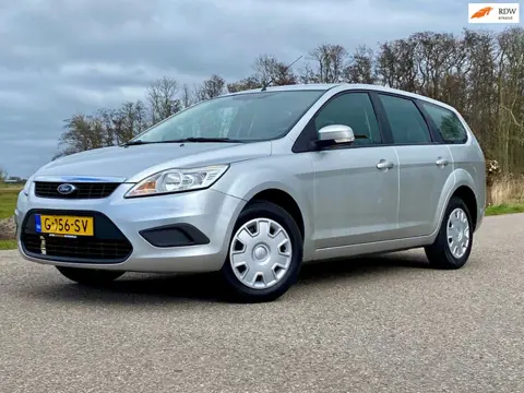 Ford Focus Wagon 1.6 Trend Airco Cruise Control NIEUWE APK TREKHAAK NAP