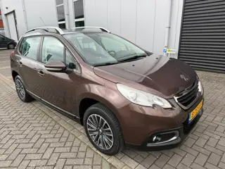 Peugeot 2008 1.2 VTi Active Cruise / Trekhaak / Panorama / Navi / Airco
