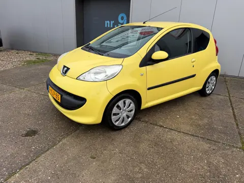 Peugeot 107 1.0-12V XR Met Airco