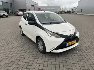 Toyota Aygo 1.0 VVT-i x-now 5 drs 54 dkm Airco nl auto