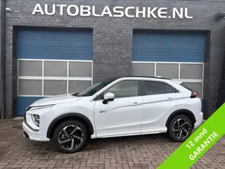 Mitsubishi Eclipse Cross 2.4 PHEV Instyle, trekhaak, head-up, pano, leder, compleet!