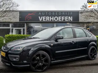 Ford Focus 1.6-16V Futura - AUTOMAAT - AIRCO - CRUISE CONTROL - 5 DEURS - ORG NL - NAP !