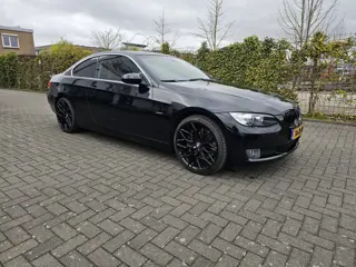 BMW 3 Serie Coupe 330i High Executive (bj 2008, automaat)