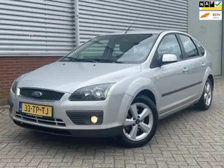 Ford Focus 1.6-16V Airco Cruisecontrol Trekhaak D.Riem vervangen