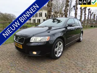 Volvo V50 1.6 D2 Sport Ecc Cruisecontrol Leer/Stof Pdc Xenon 6 Bak Lm Velgen Trekhaak***Apk t/m 2-3-