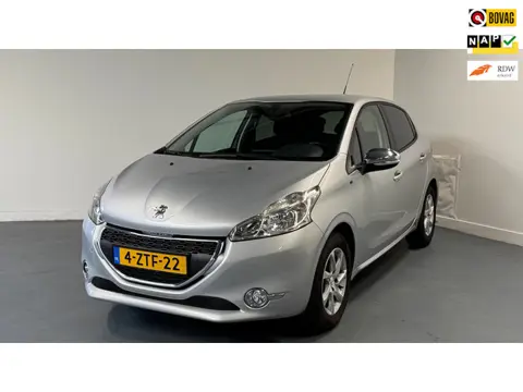Peugeot 208 1.2 PureTech Style Pack | NL-AUTO | PARKEERSENS. | BLUETOOTH |