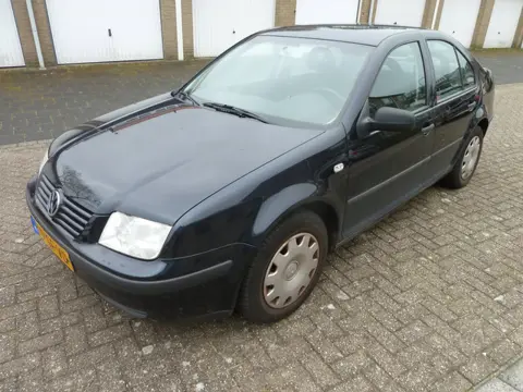 Volkswagen Bora 1.6-16V Trendline