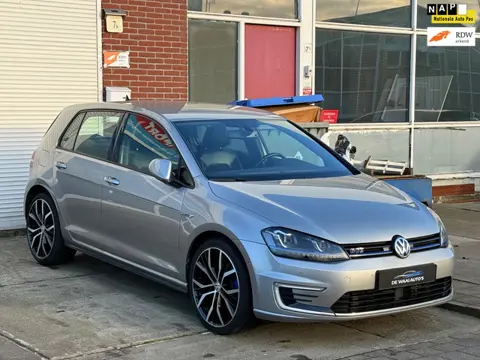 Volkswagen Golf 1.4 TSI GTE | DSG | Half Leer | Stoelverwarming | LED | NAP