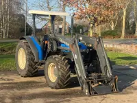 New Holland TN75S + Voorlader 4 WD TN75S + Voorlader 4 WD