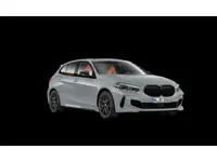 BMW 1-serie M135i xDrive | Live Cockpit | Panorama | Schaalstoelen | Memory | H&K | Camera | 18"LM |