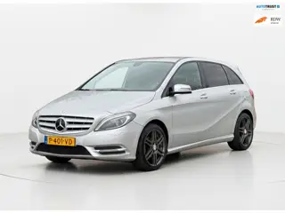 Mercedes-Benz B-klasse 180, lederen interieur ,navigatie, trekhaak ,xenon,18 inch amg, elect bedienb