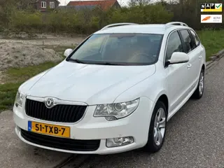 Skoda Superb Combi 1.4 TSI Greentech Ambition Business Line ECC LMV 16"Cruise El. pakket Audio-CD/Na