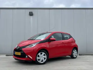 Toyota Aygo 1.0 VVT-i x-play | Parkeerhulp camera