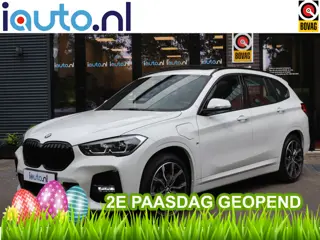 BMW X1 xDrive25e 220pk M-Sport Shadow Line Pano/LED/Keyless/Navi+/Sfeer/Leder Dakota/DAB/19"