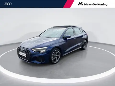 Audi A3 Sportback 40 TFSIe 150kW/204PK S Line · Panoramadak · Leder · Camera · Apple/Android Car Pla