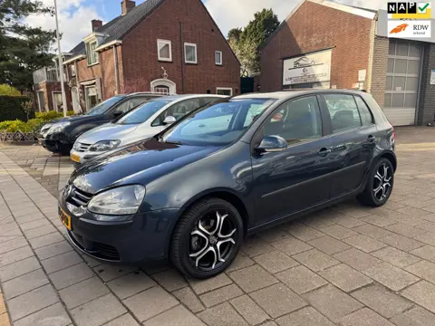 Volkswagen Golf 1.6 FSI Comfortline | 5-deurs | Nieuwe APK