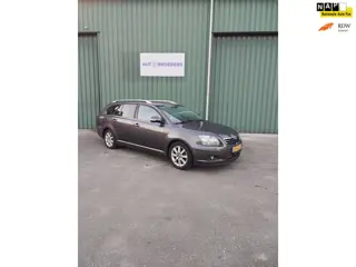 Toyota Avensis Wagon 2.0 VVTi Luna AIRC0 - TREKHAAK - CRUISE CONTROL