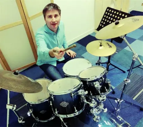 Leren drummen in Rotterdam bij een proffesionele leraar?