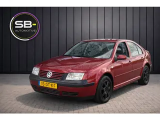 Volkswagen Bora 1.6 Trendline Nieuwe Apk.