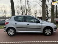 Peugeot 206 1.4 X-Design APK!5DEURS!LAGE KM!