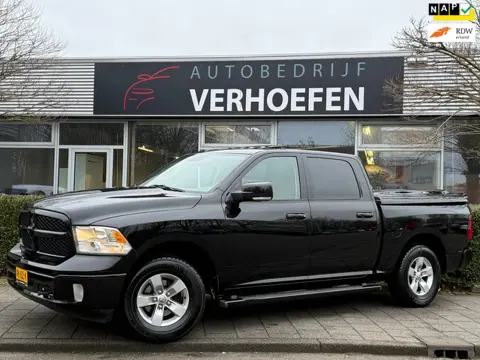 Dodge Ram 1500 3.6 V6 Quad Cab 6'4 - PANORAMA - STUUR / STOELVERWARMING - TREKHAAK - PARKEERCAMERA -