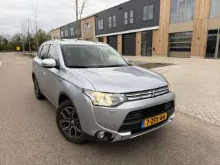 Mitsubishi Outlander 2.0 PHEV Instyle X-Line (bj 2015) LEER|NAV|CAM|SDAK|EXPORTPRICE