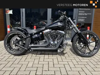 Harley Davidson 103 FXSB Softail Breakout 5HD # vele extra’s