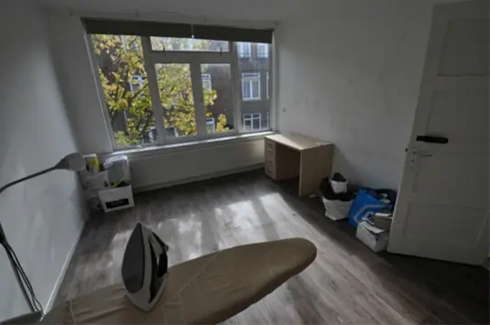 Student Rooms for Rent at Sourystraat, Rotterdam – Prime Location Near Shops, Public Transport