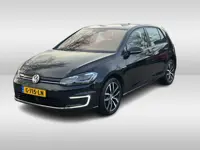 Volkswagen e-Golf e-Golf / Camera / Virtual Cockpit / CarPlay / Keyless / Navigatie / 17'' / Stoelve