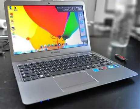 Samsung (Ultradunne) Series 5 | Dunner dan Macbook Air!