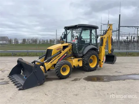 New Holland B80B-SS (bj 2017)