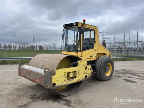 Bomag BW211D3 Smooth Drum Compactor (bj 2000)