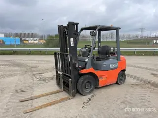 Toyota 42-4FG25 (bj 2005)