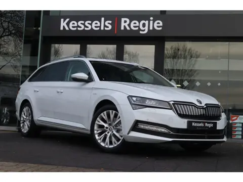 Škoda Superb Combi 1.4 TSI iV Laurin & Klement | Pano | Memory | 360 | Canton | Stoelkoeling | Trekh