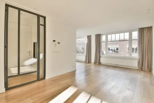 Woning aan de Volkerakstraat te Amsterdam