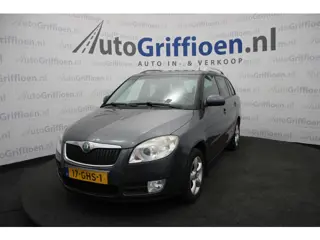 Škoda Fabia Combi 1.6-16V Sport airco, cruisecontrol, parkeersensoren, lichtmetaal, xenon