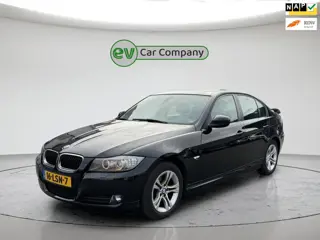 BMW 3-serie 316i Business Line | Cruise Control | Parkeersensoren | 2e Eigenaar | 2 sets banden