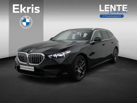 BMW 5 Serie Touring 550e xDrive Driving Assistant | Achteruitrijcamera | Stoelventilatie | Harman-Ka