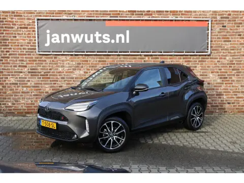 Toyota Yaris Cross 1.5 Hybrid GR Sport (bj 2023, automaat)