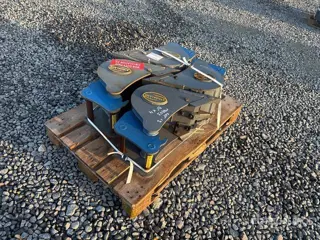 Strickland of (4) Strickland 300 mm Q/C Digging Excavator Buc