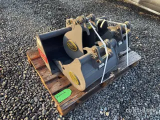 Strickland of (4) Strickland Excavator Bucket - Fits JCB 801