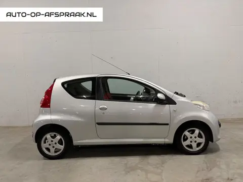 Peugeot 107 1.0-12V XS Urban Move 3drs. Airco