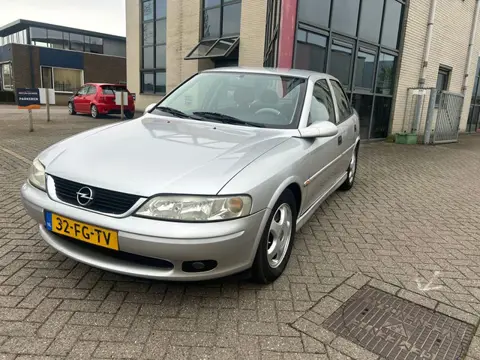Opel Vectra 1.6-16V Business Edition Bj.2000 Kmst.283639 met APK tot 20-03-2027