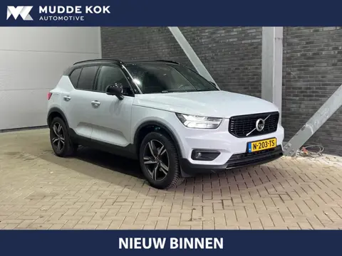 Volvo XC40 T3 R-Design | Trekhaak | Panoramadak | ACC | 360° Camera | harman/kardon