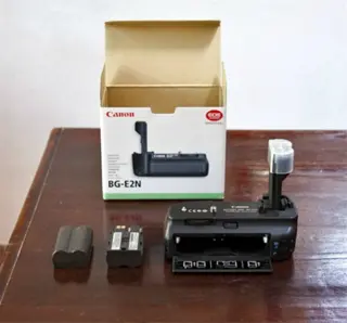 Canon BG-E2N battery grip