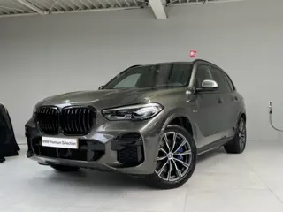 BMW X5 xDrive45e M-Sport | Panorama | Voorbereiding Driving Assistantce | Privacy Glass | Zwarte nie